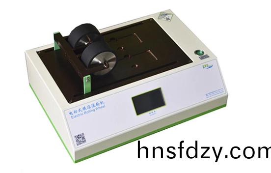 自動(dong)碾(nian)壓(ya)滾(gun)輪機